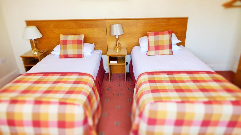 Roydon Marina Village Hotel Quarto foto
